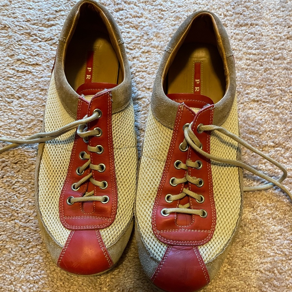 Prada Drivers